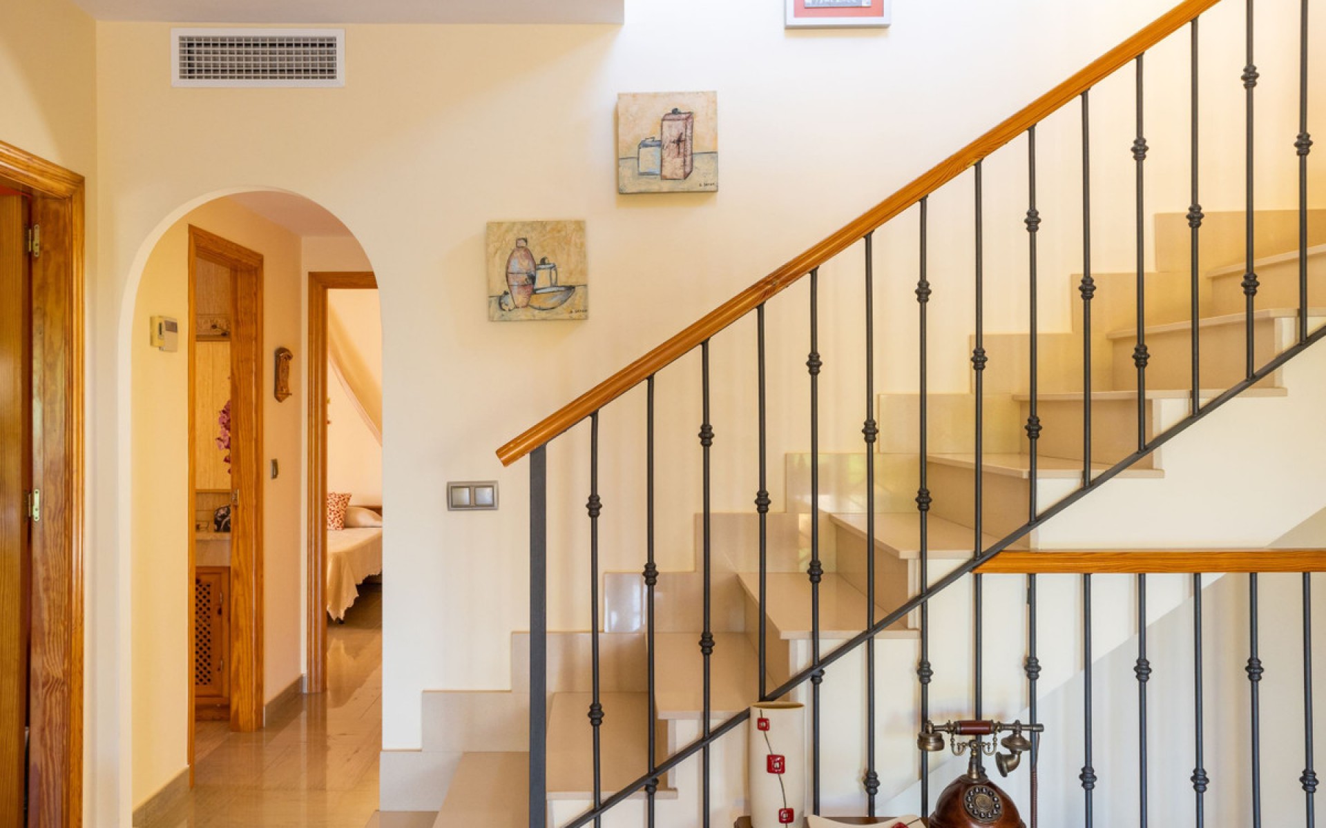 Resale - Villa - Cartagena - Playa Honda