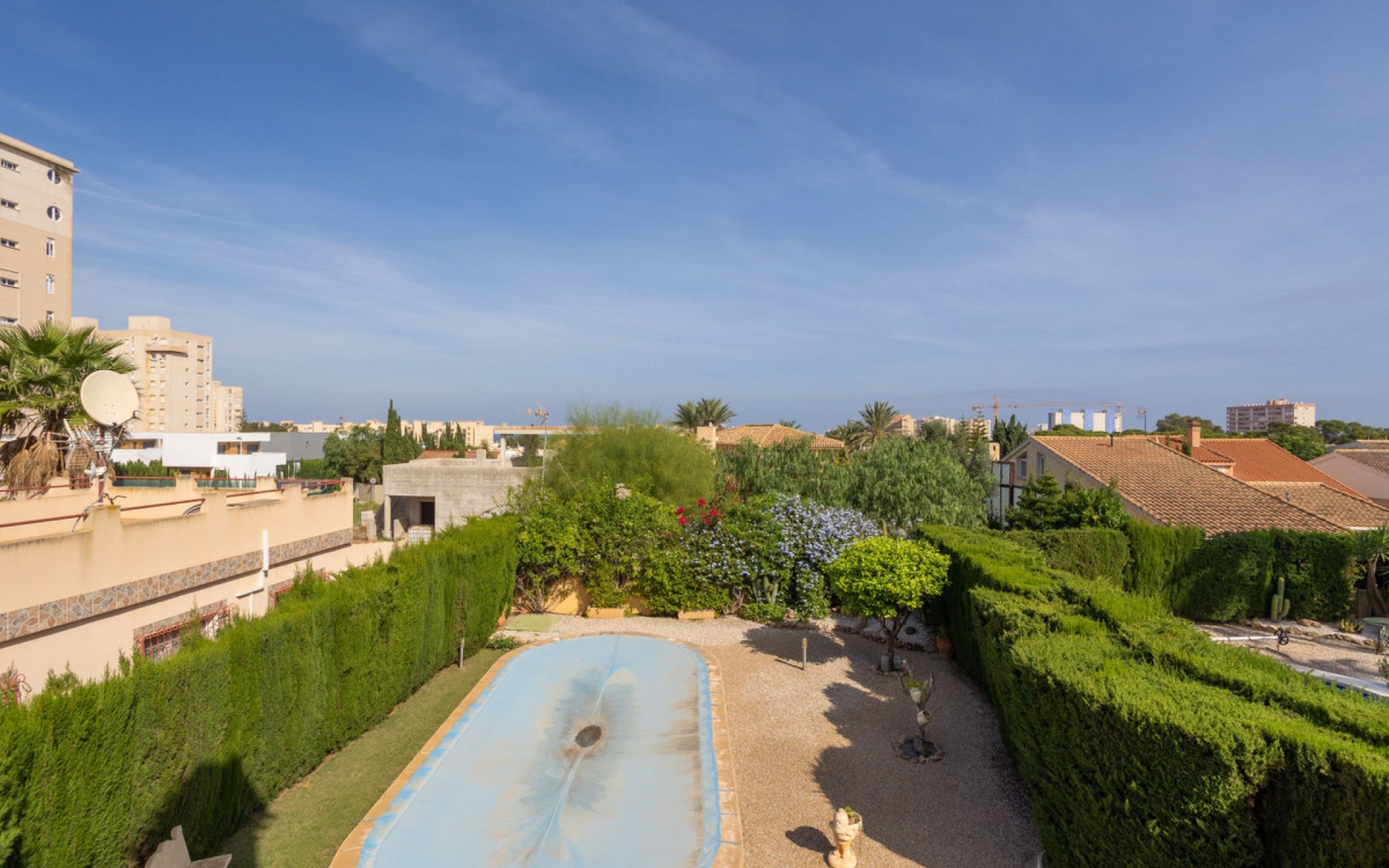 Resale - Villa - Cartagena - Playa Honda