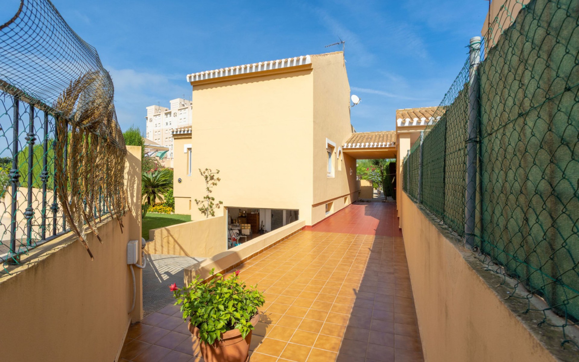 Resale - Villa - Cartagena - Playa Honda