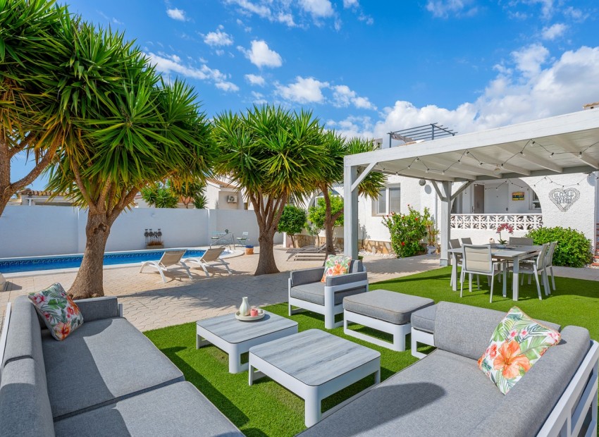 Resale - Villa - Ciudad Quesada - Pueblo Bravo