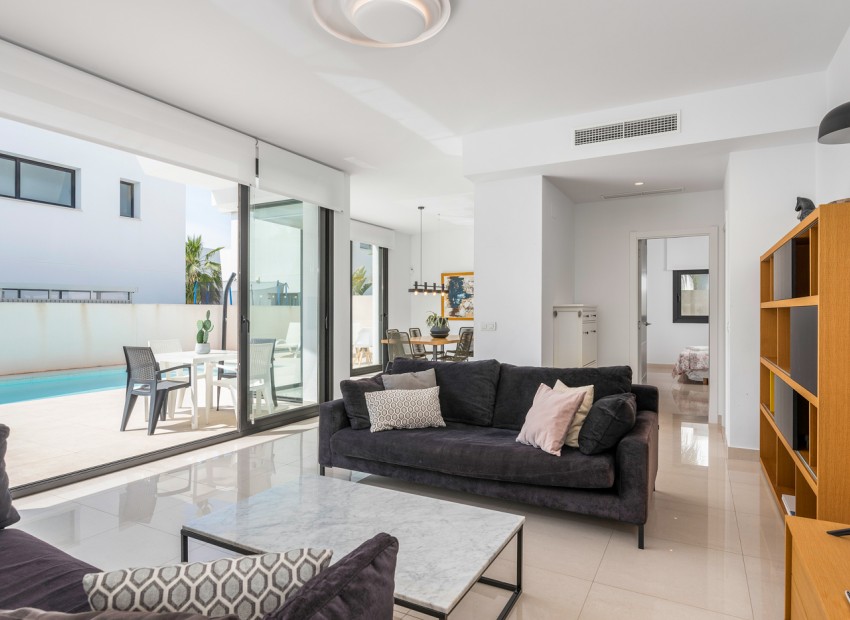 Resale - Villa - Ciudad Quesada