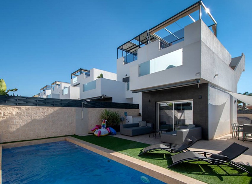 Resale - Villa - Ciudad Quesada