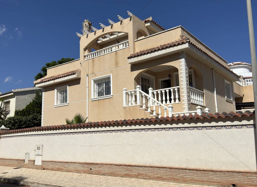 Resale - Villa - Ciudad Quesada