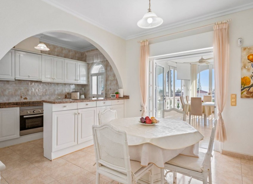 Resale - Villa - Ciudad Quesada