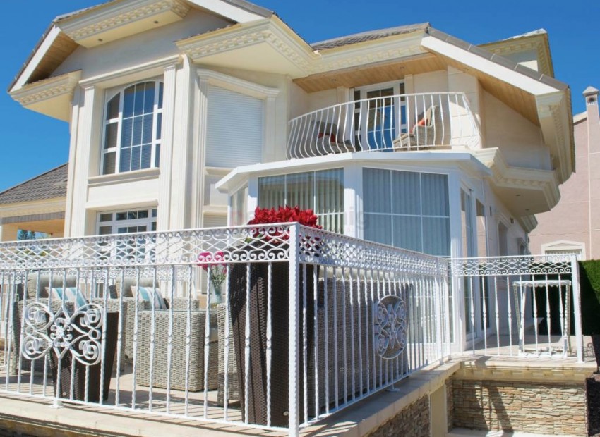 Resale - Villa - Ciudad Quesada