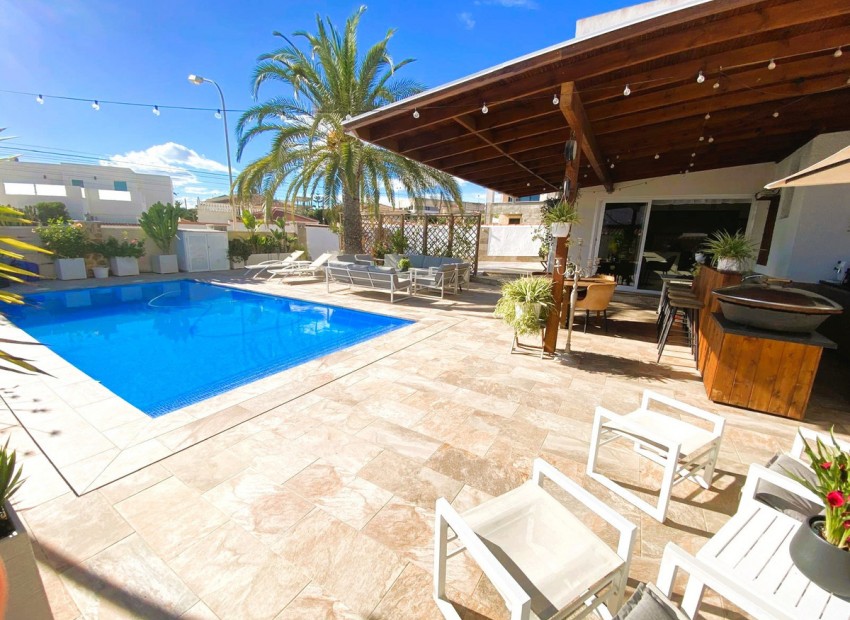 Resale - Villa - Ciudad Quesada