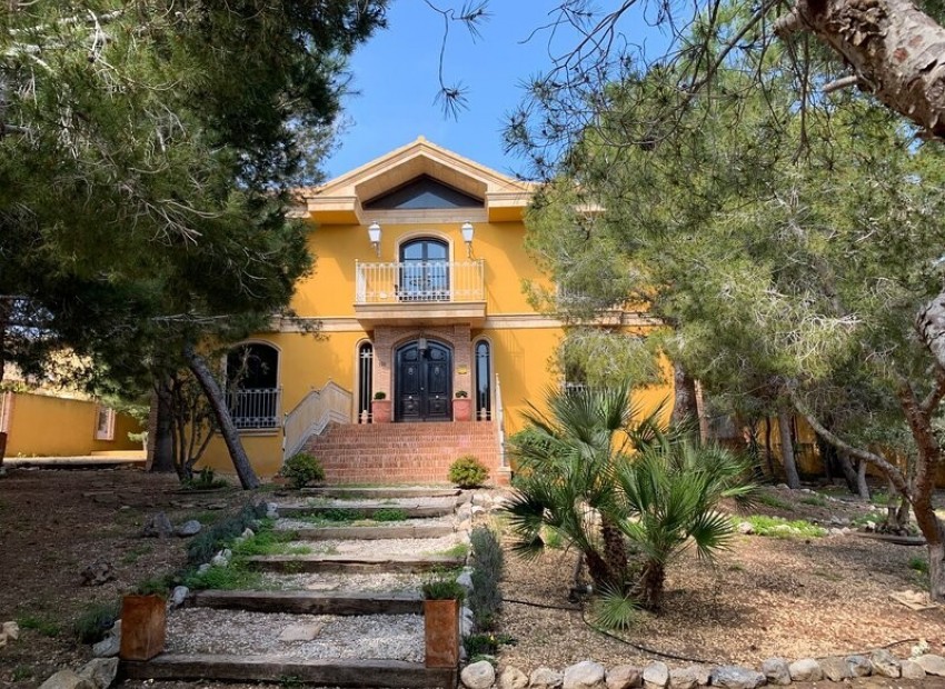 Resale - Villa - Ciudad Quesada