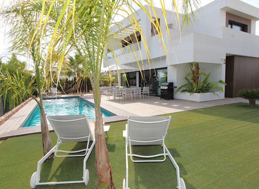 Resale - Villa - Ciudad Quesada