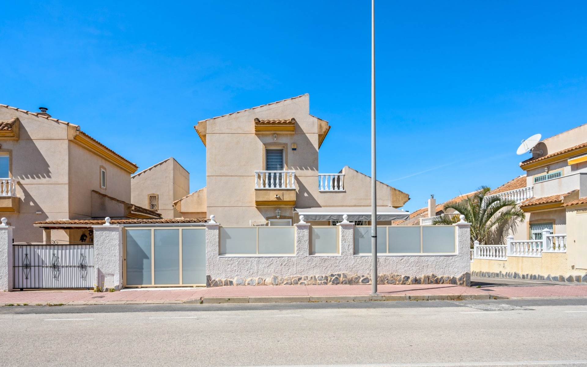 Resale - Villa - Ciudad Quesada