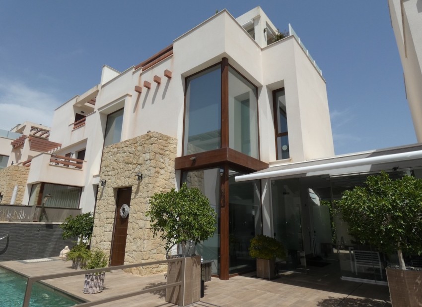 Resale - Villa - Ciudad Quesada