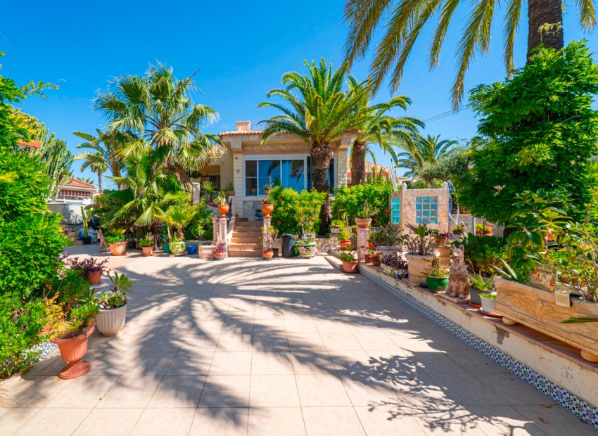 Resale - Villa - Ciudad Quesada
