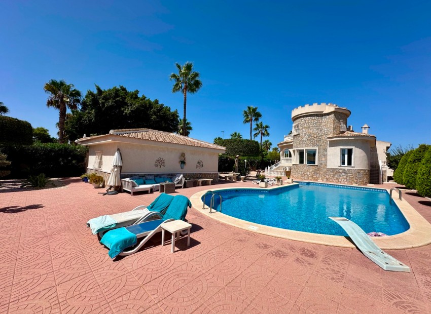 Resale - Villa - Ciudad Quesada