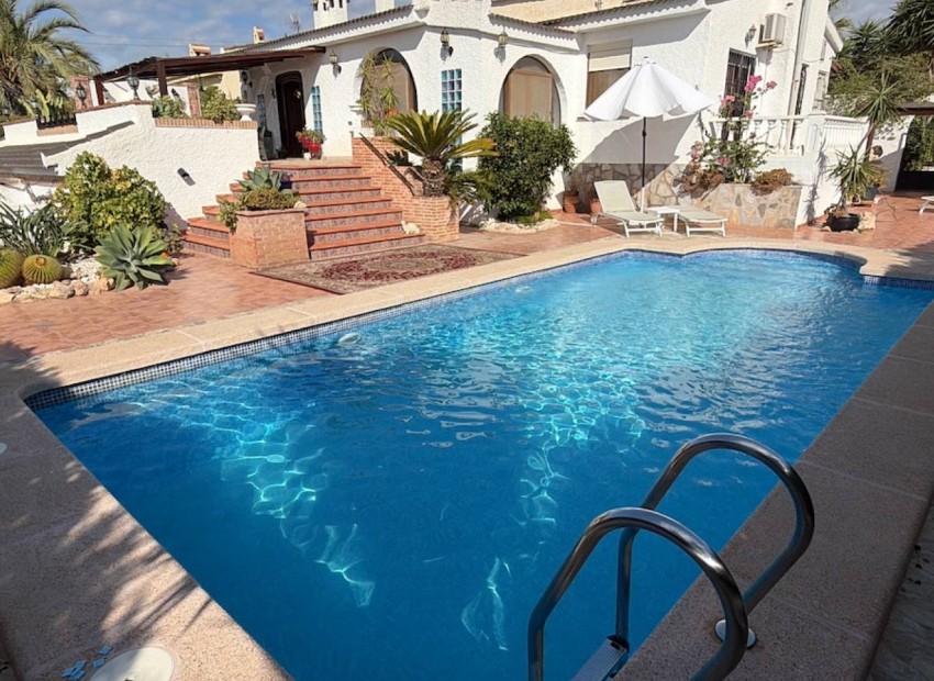 Resale - Villa - Ciudad Quesada