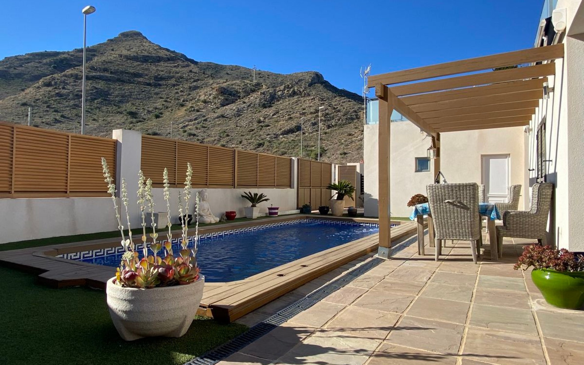 Resale - Villa - Cox