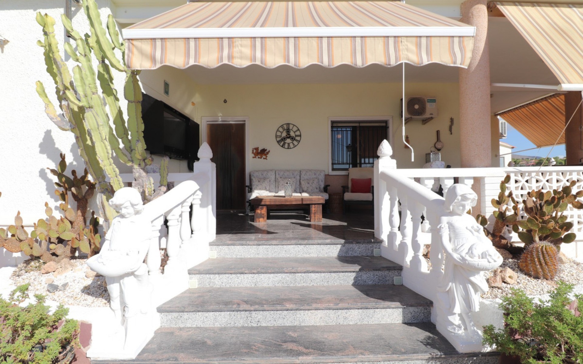 Resale - Villa - Crevillente
