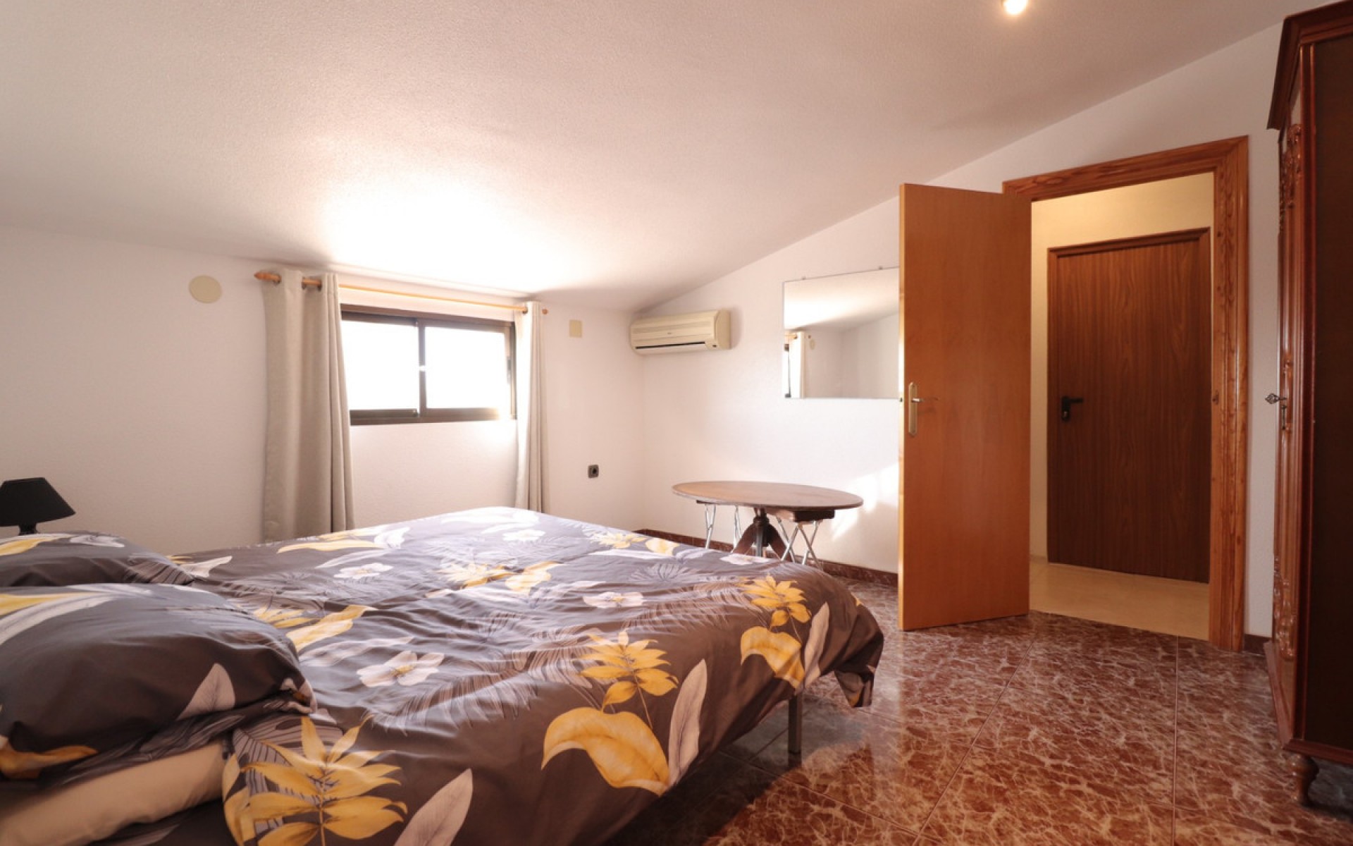 Resale - Villa - Crevillente