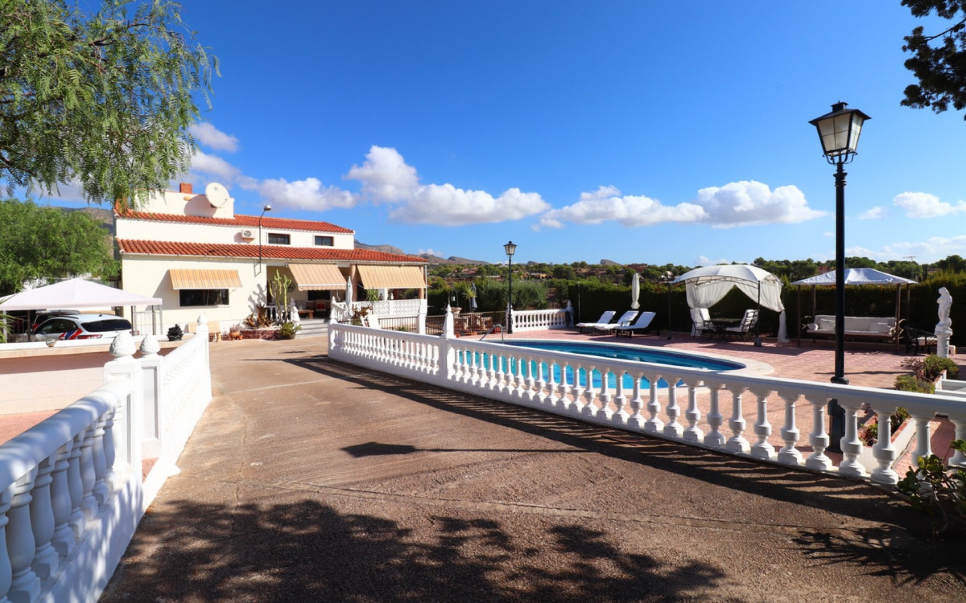 Resale - Villa - Crevillente