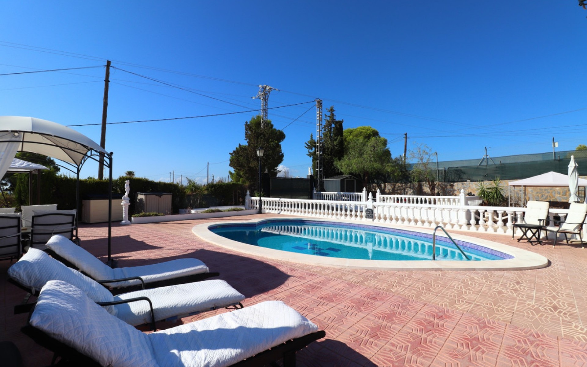 Resale - Villa - Crevillente