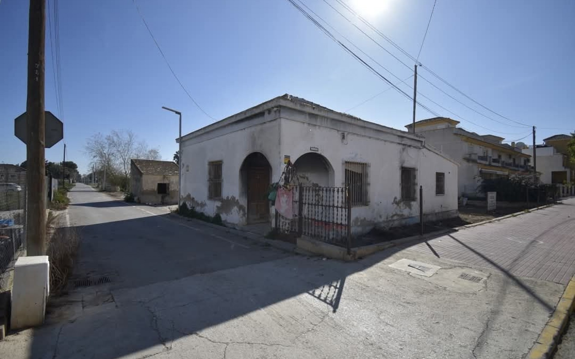 Resale - Villa - Daya Nueva