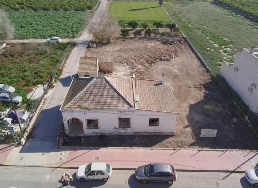 Resale - Villa - Daya Nueva