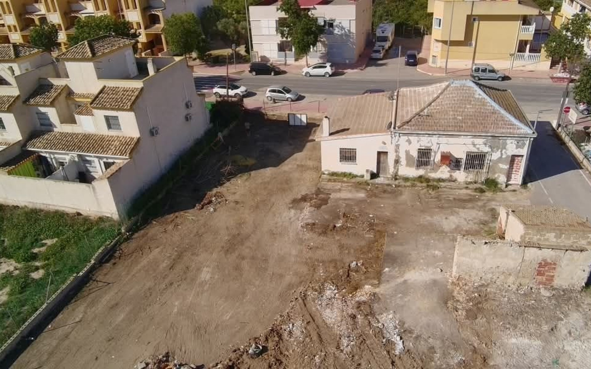 Resale - Villa - Daya Nueva