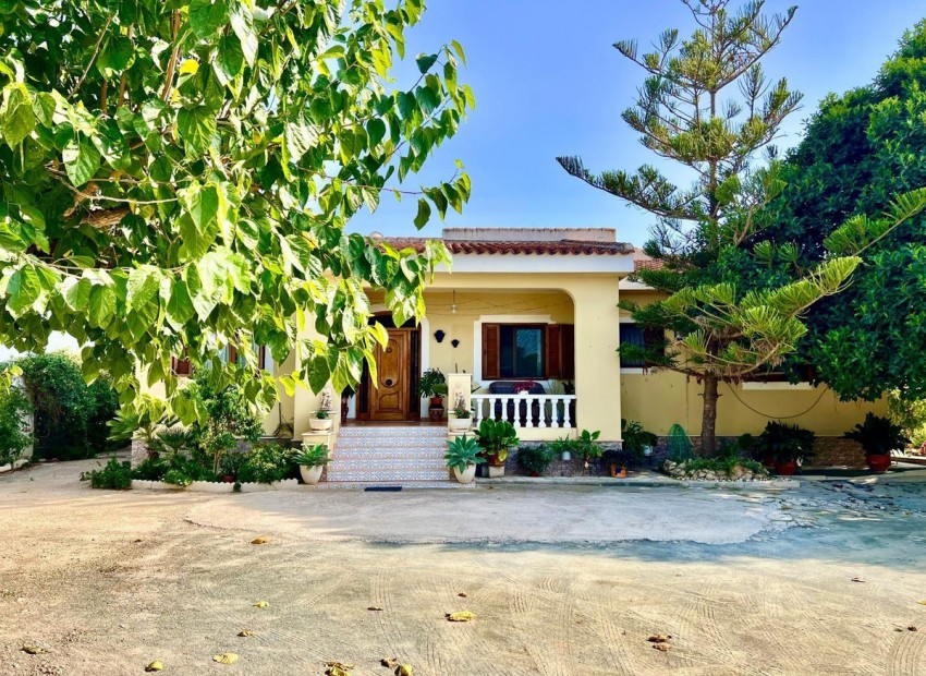 Resale - Villa - Daya Vieja