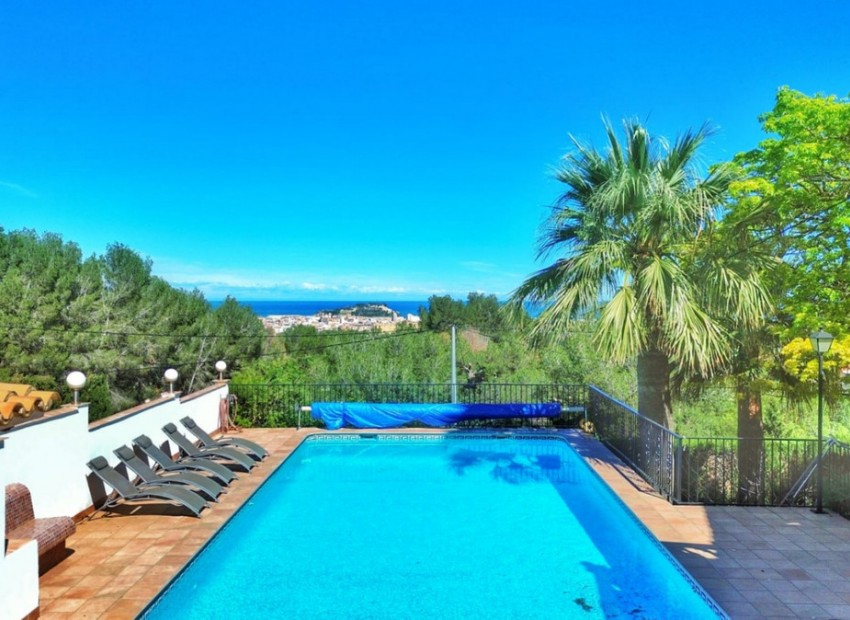 Resale - Villa - Dénia - Denia Centro