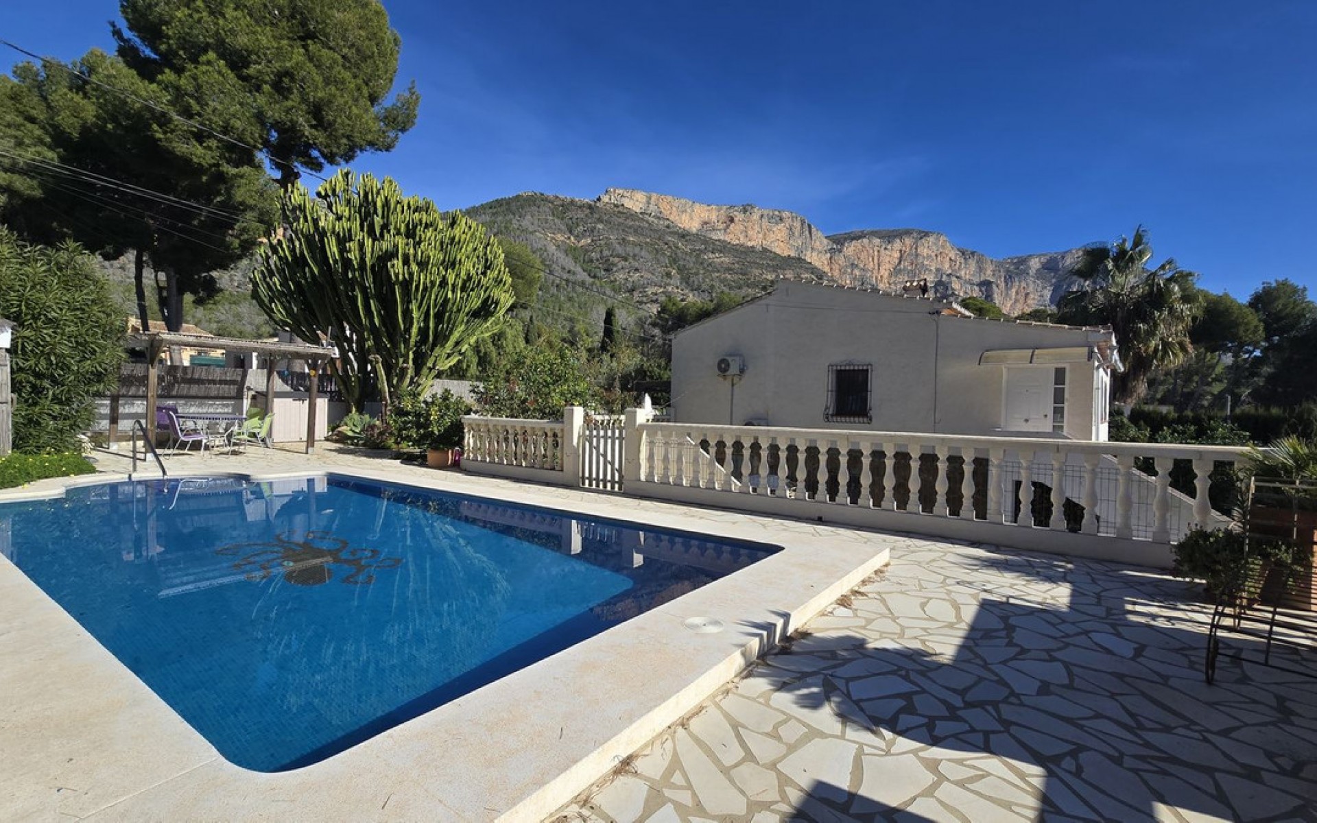 Resale - Villa - Dénia - Denia Centro