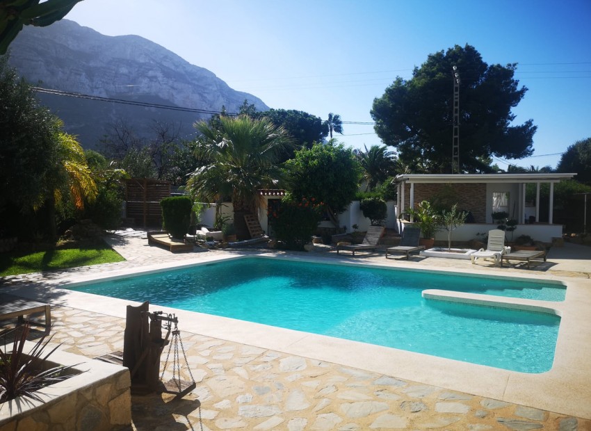 Resale - Villa - Dénia - Denia Centro