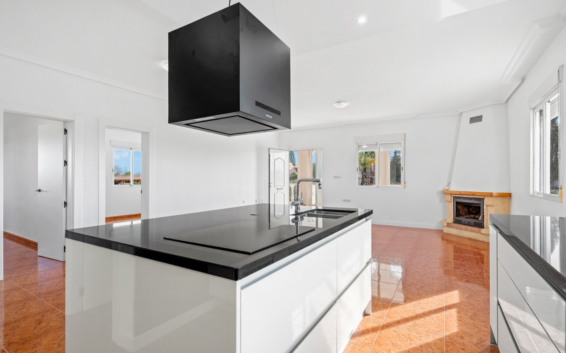 Resale - Villa - Dolores - Dolores Centro