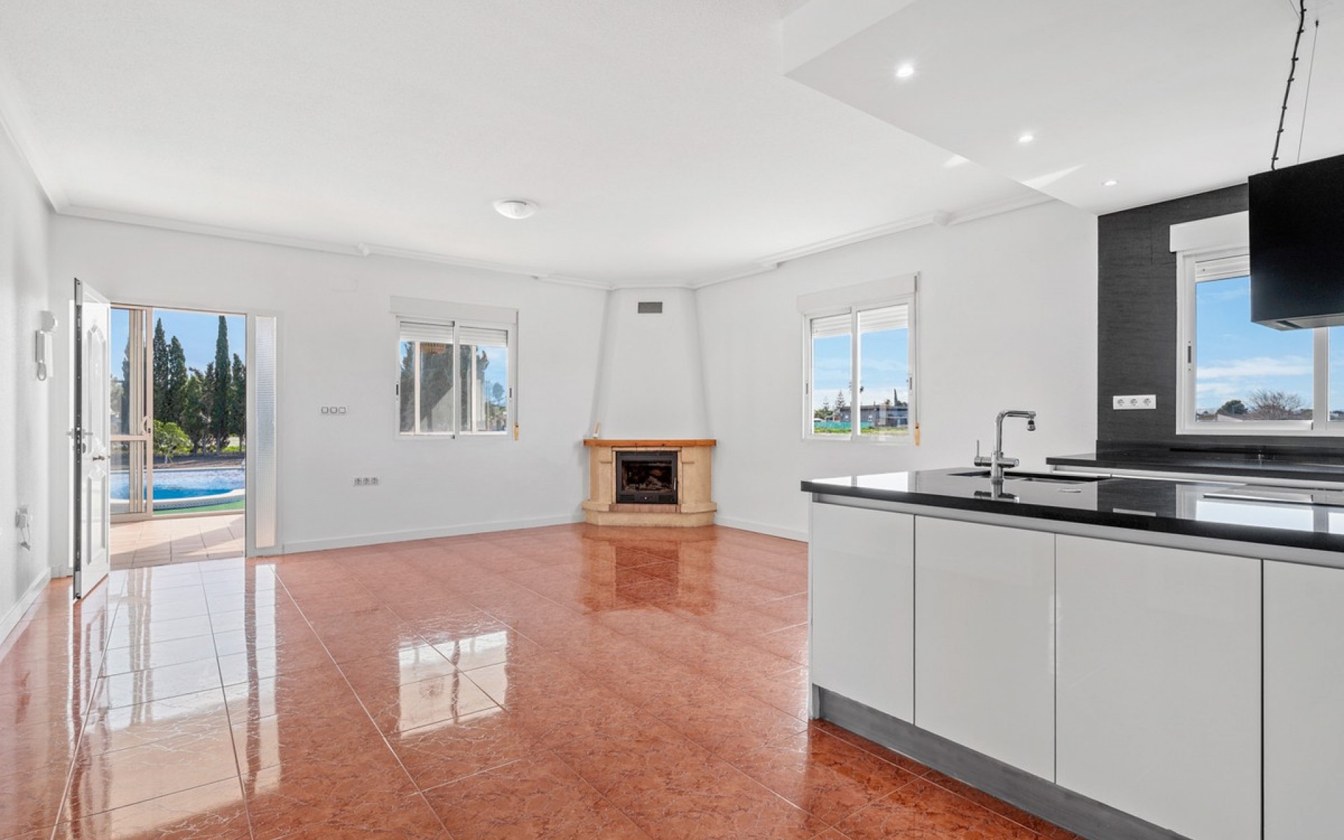 Resale - Villa - Dolores - Dolores Centro