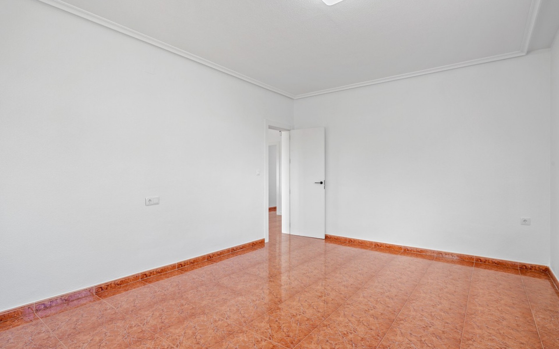 Resale - Villa - Dolores - Dolores Centro