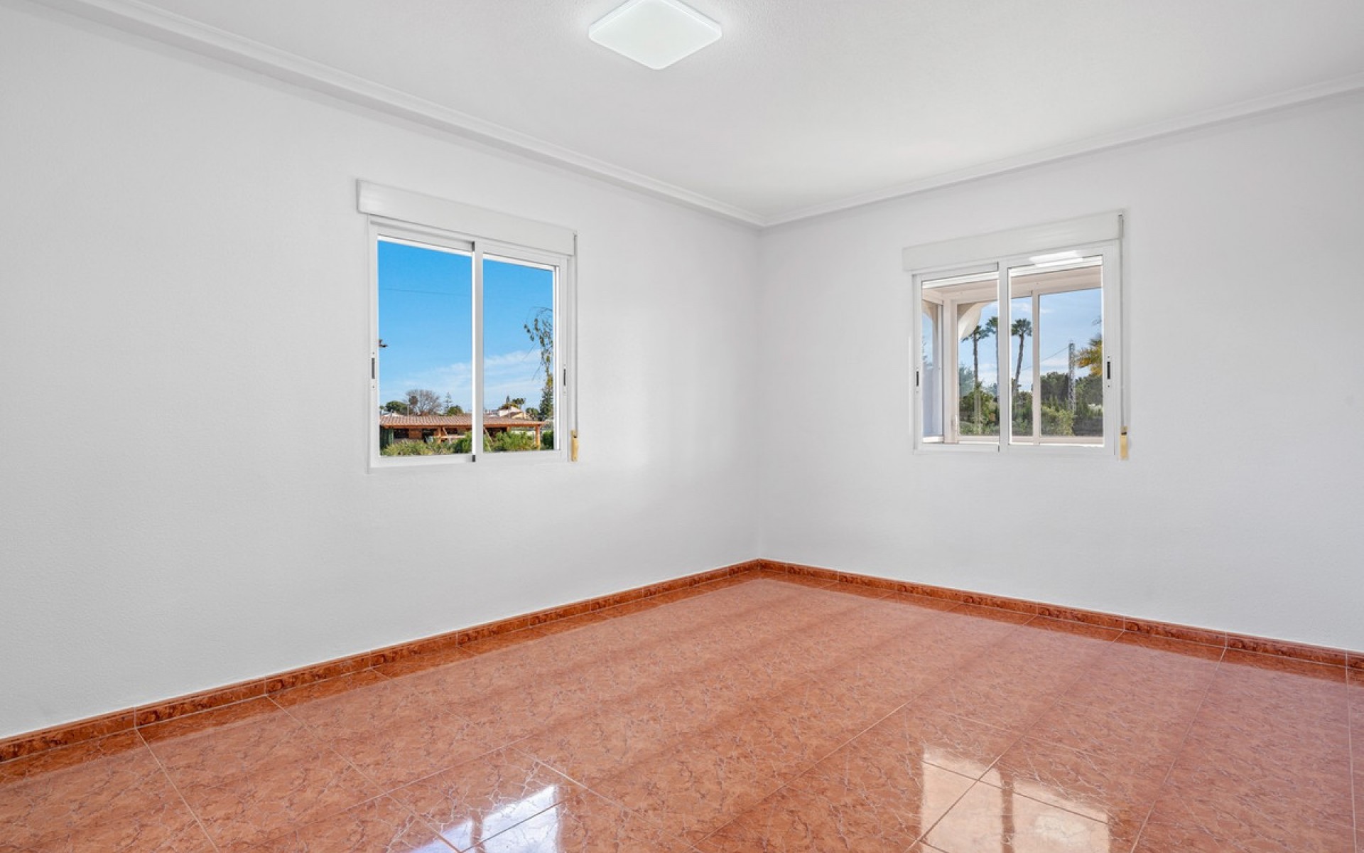 Resale - Villa - Dolores - Dolores Centro