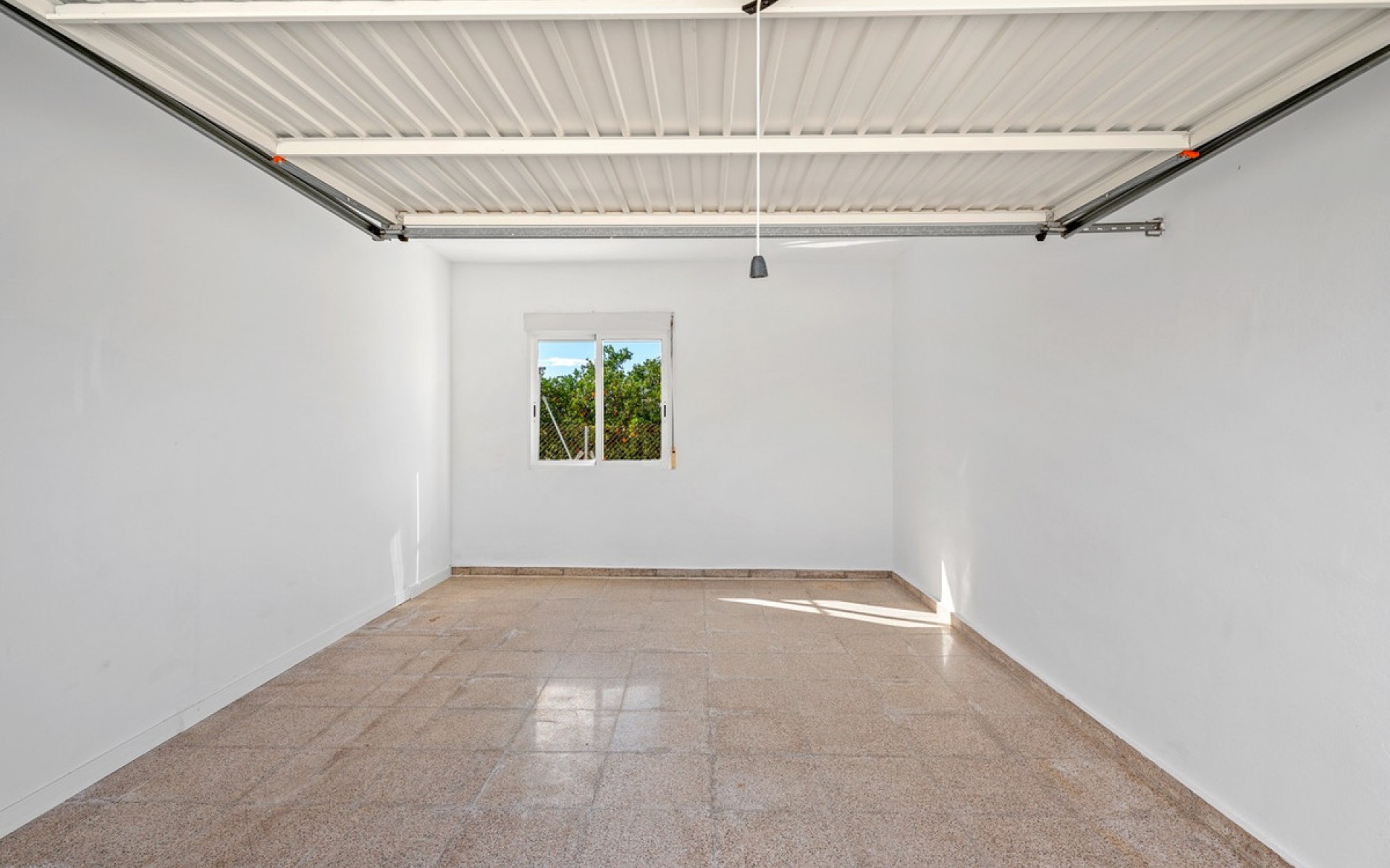 Resale - Villa - Dolores - Dolores Centro