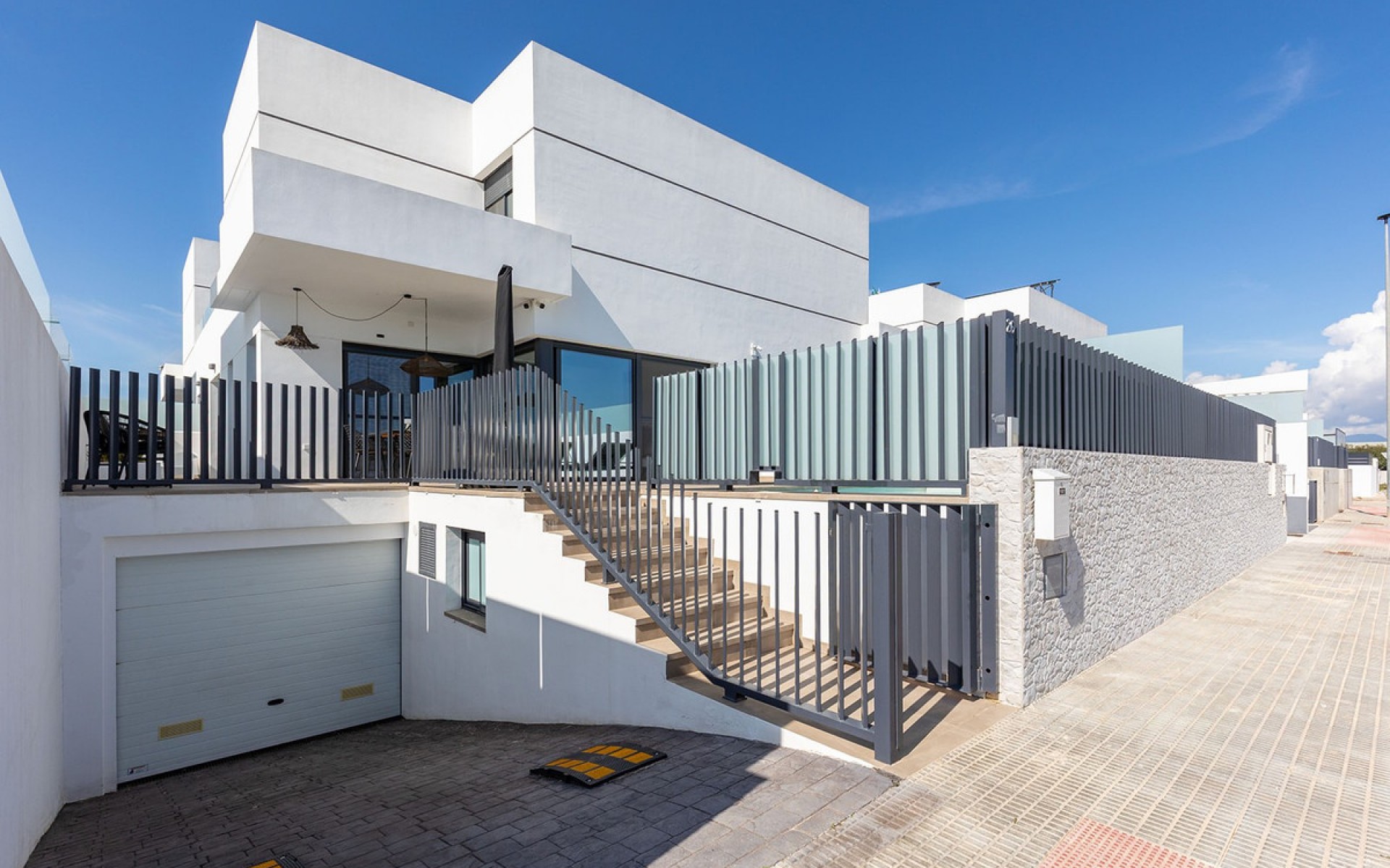 Resale - Villa - Dolores - Dolores Centro