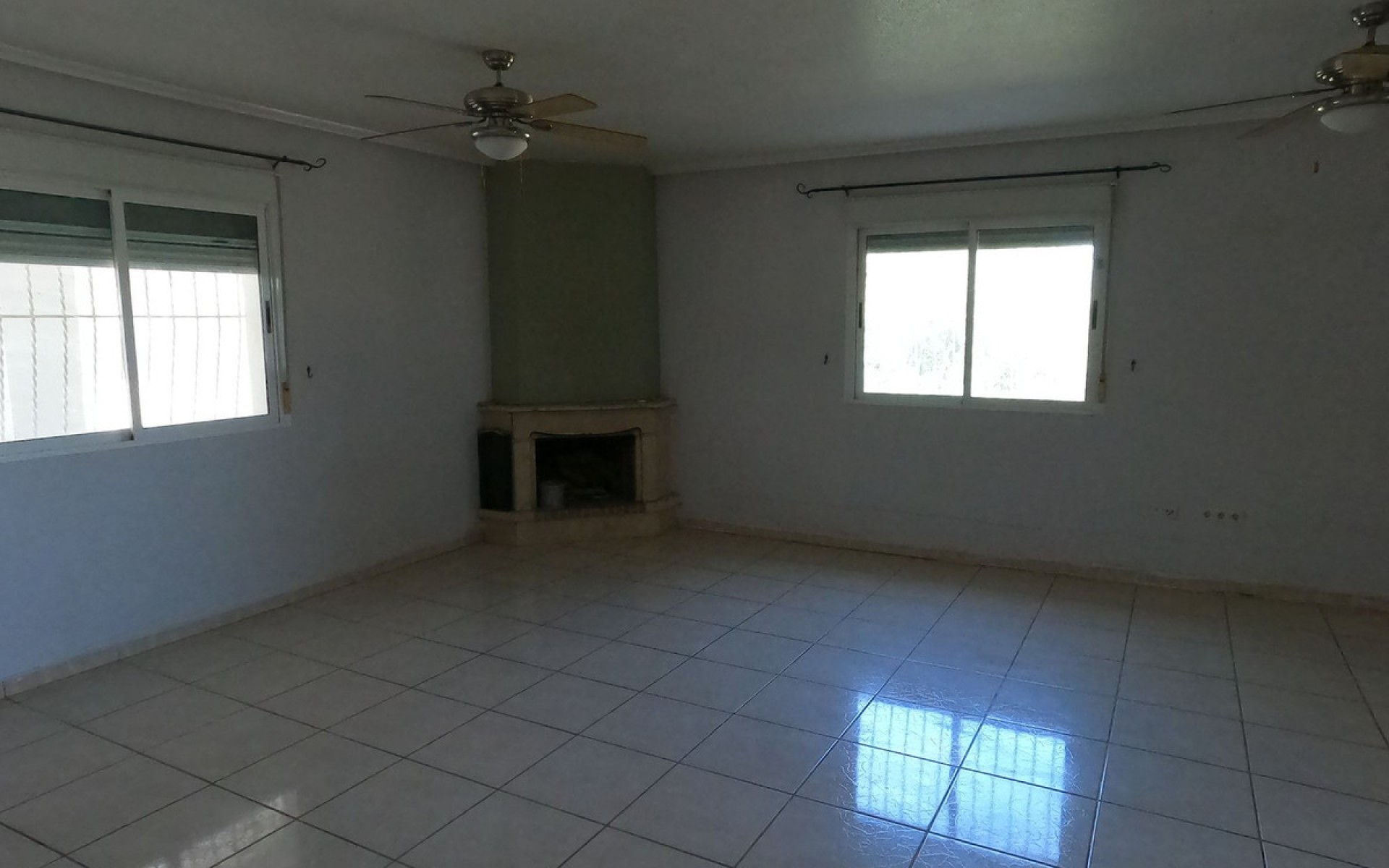 Resale - Villa - Dolores - Dolores Centro