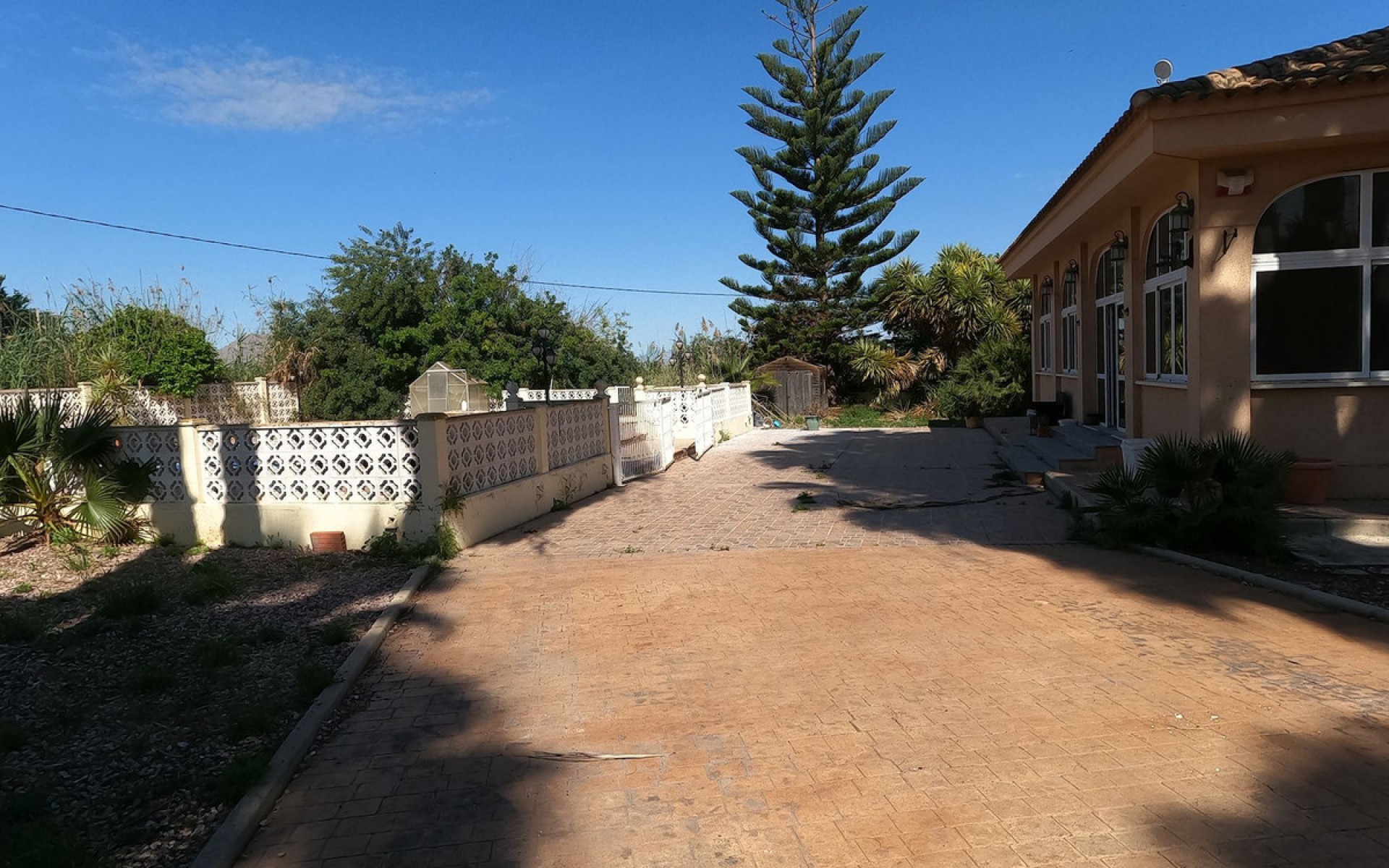 Resale - Villa - Dolores - Dolores Centro