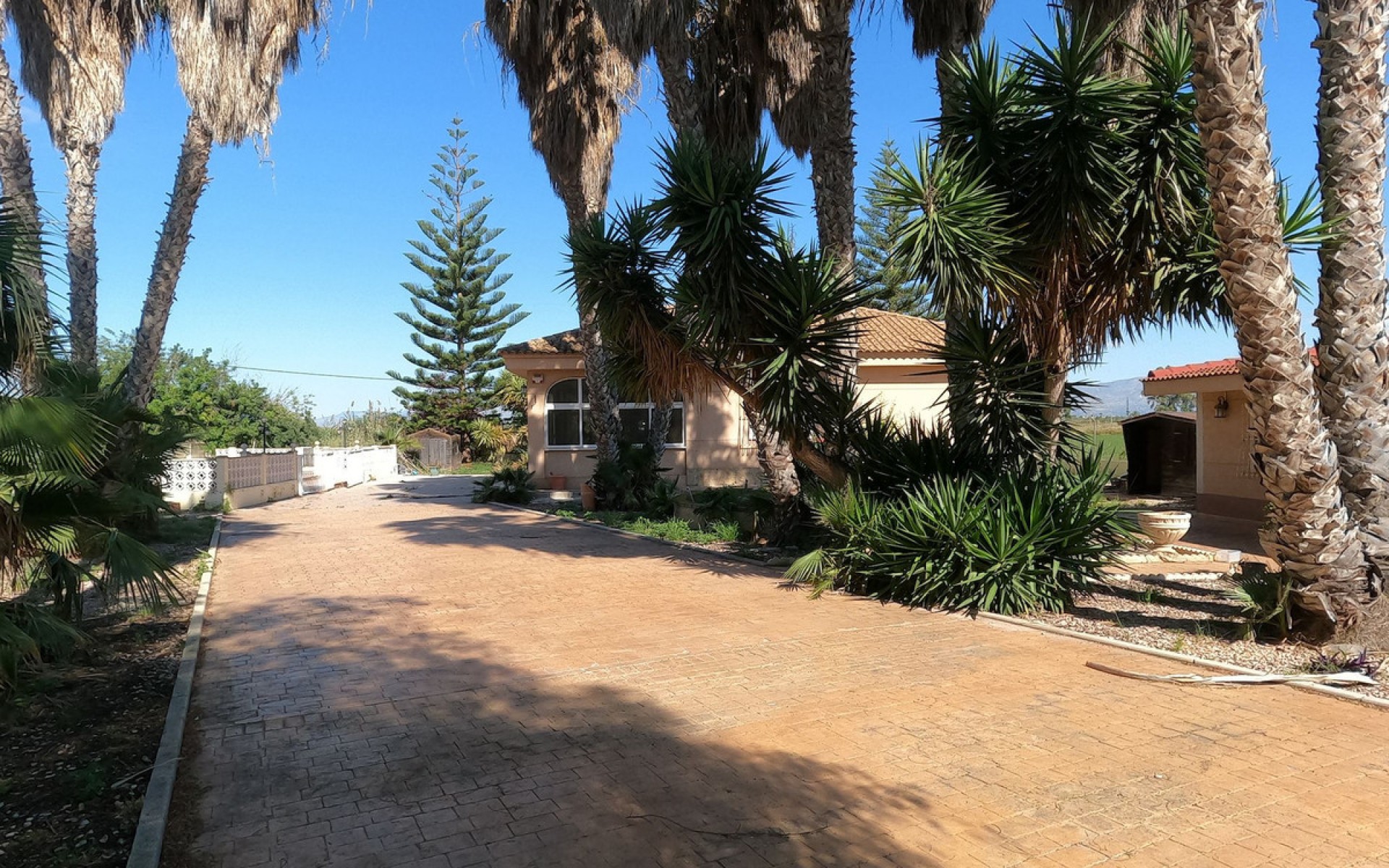 Resale - Villa - Dolores - Dolores Centro