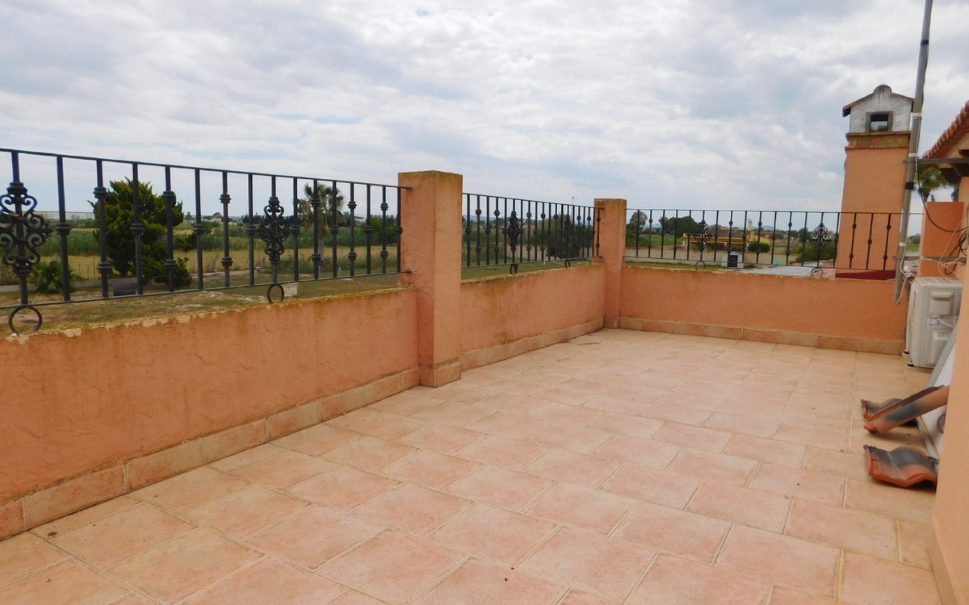 Resale - Villa - Dolores - Dolores Centro