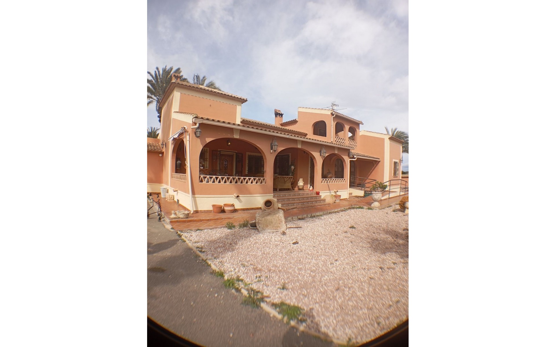 Resale - Villa - Dolores - Dolores Centro