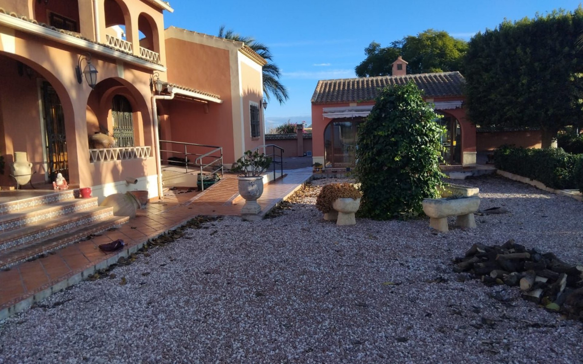 Resale - Villa - Dolores - Dolores Centro
