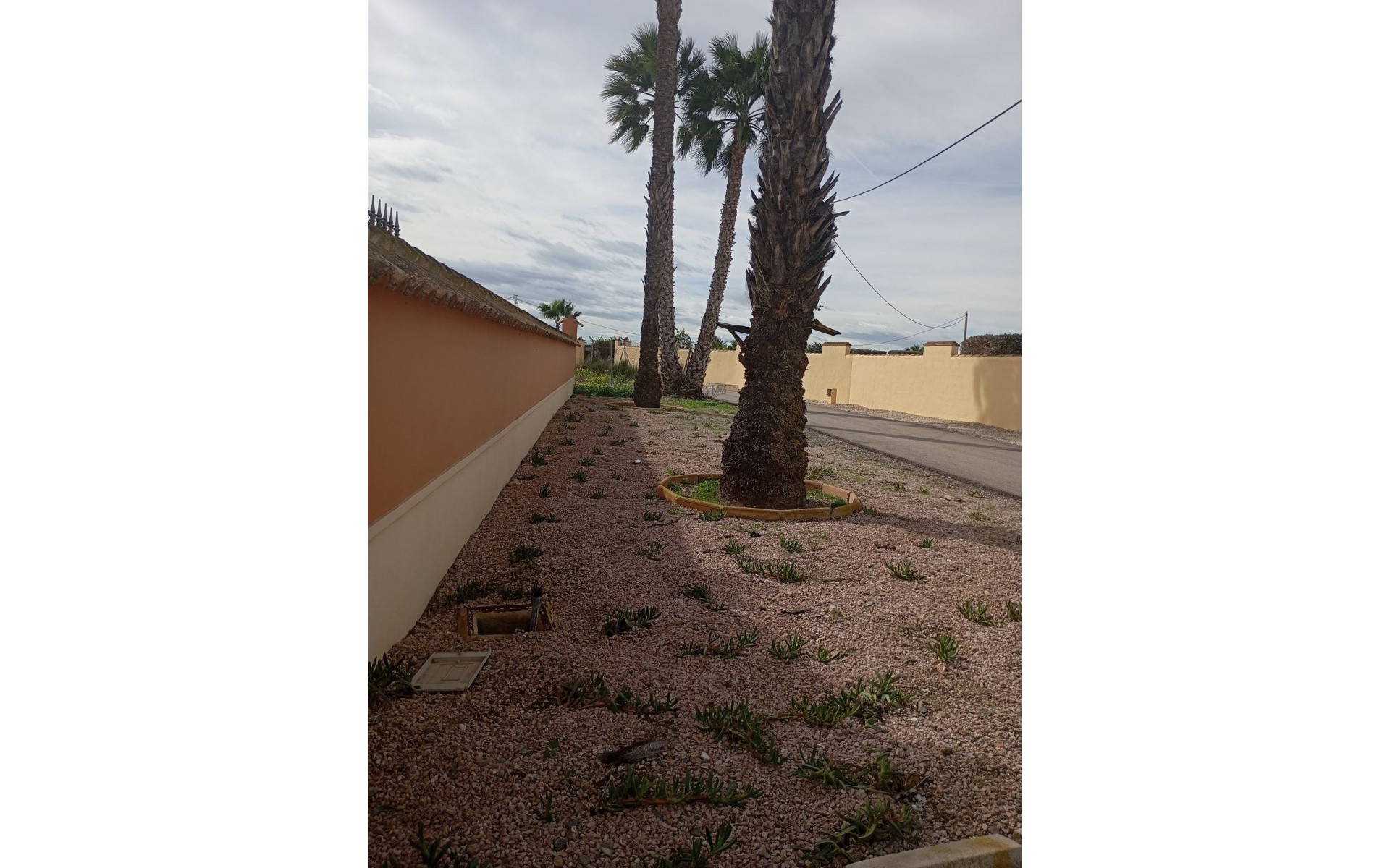 Resale - Villa - Dolores - Dolores Centro
