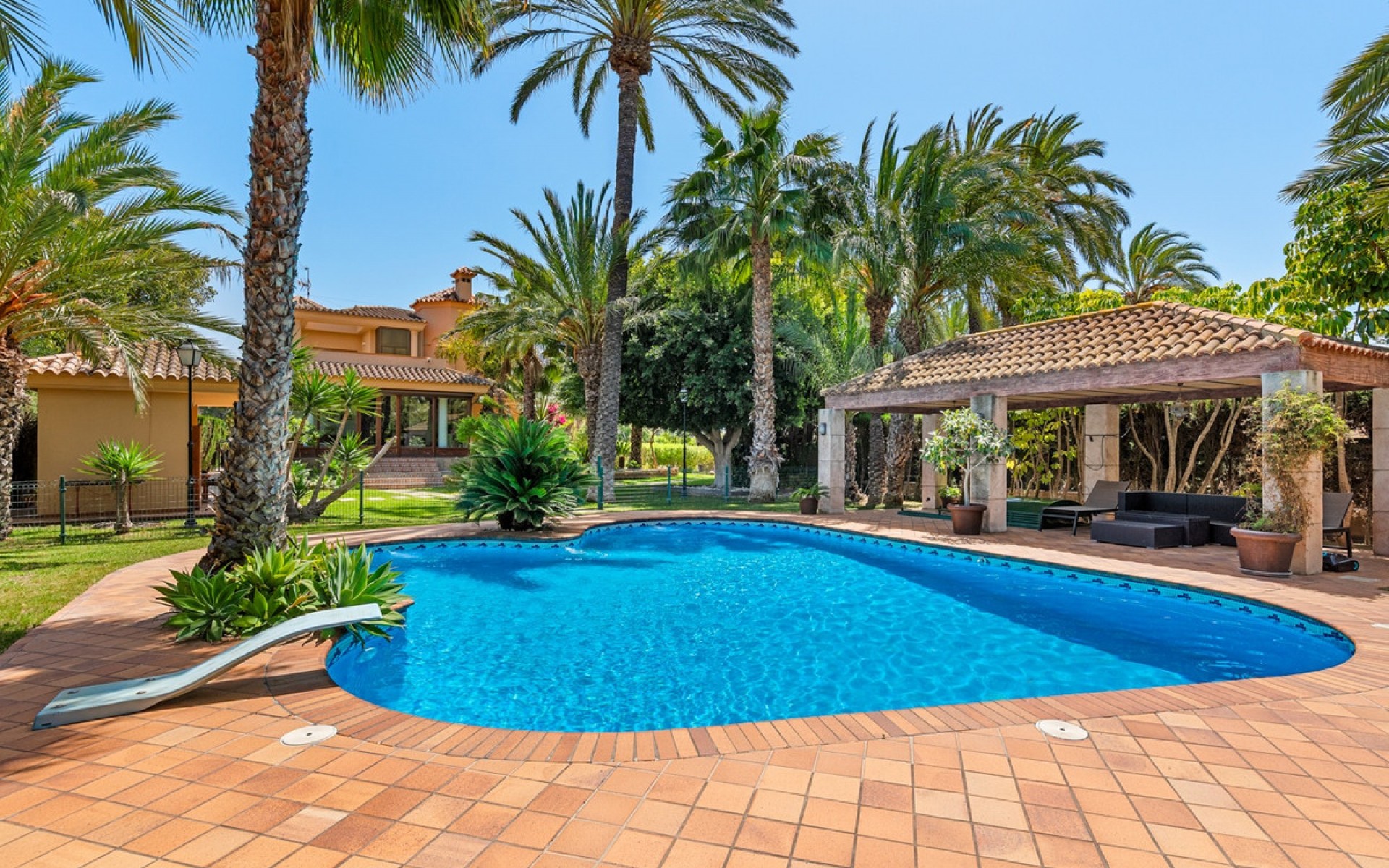Resale - Villa - Elche - Elche Centro