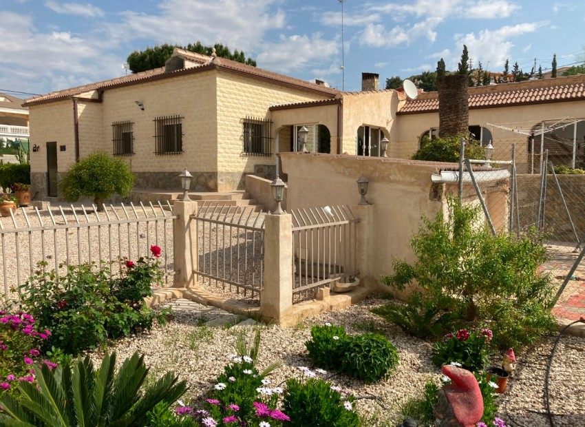 Resale - Villa - Elche - Elche Centro