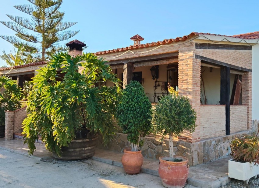 Resale - Villa - Elche - Las Bayas