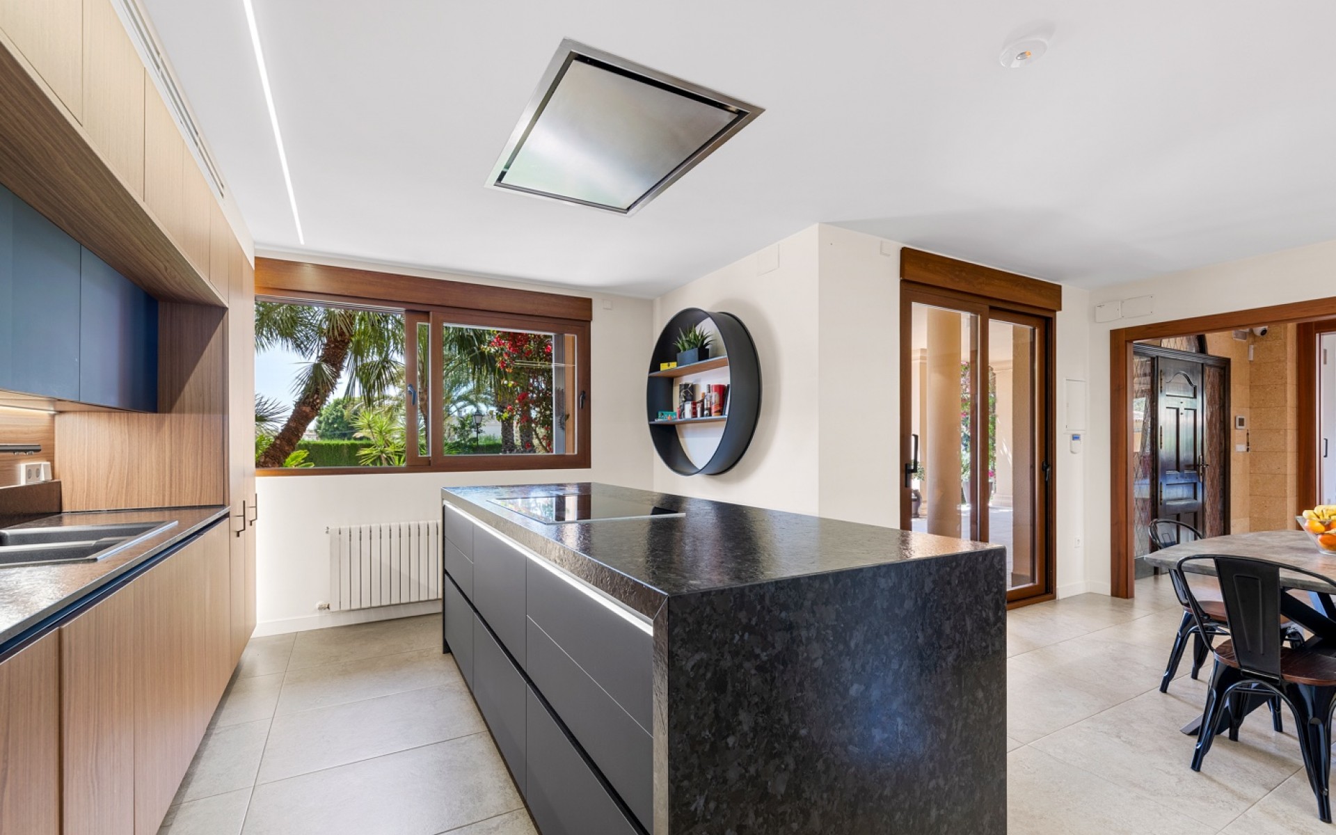 Resale - Villa - Elche