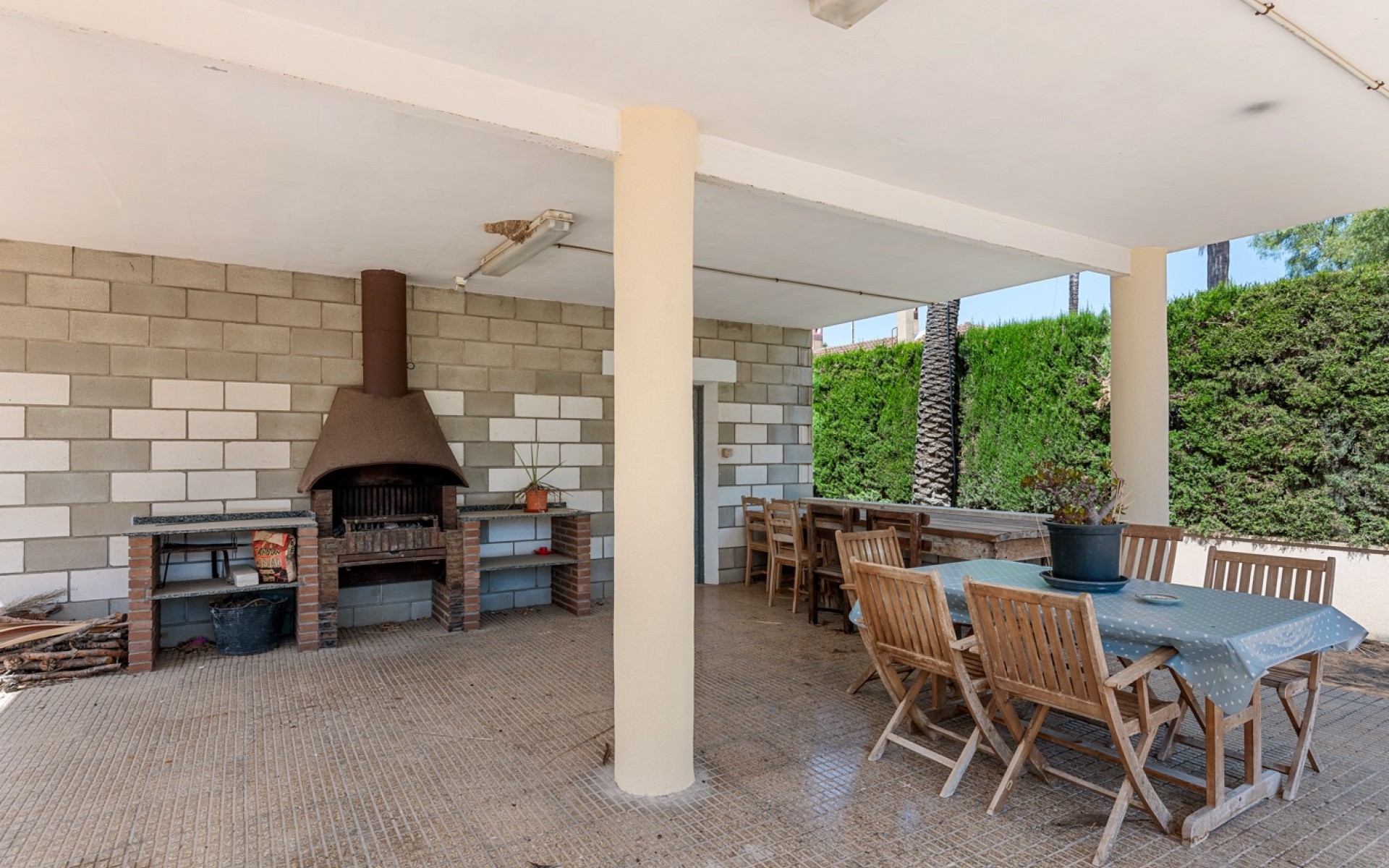 Resale - Villa - Elche