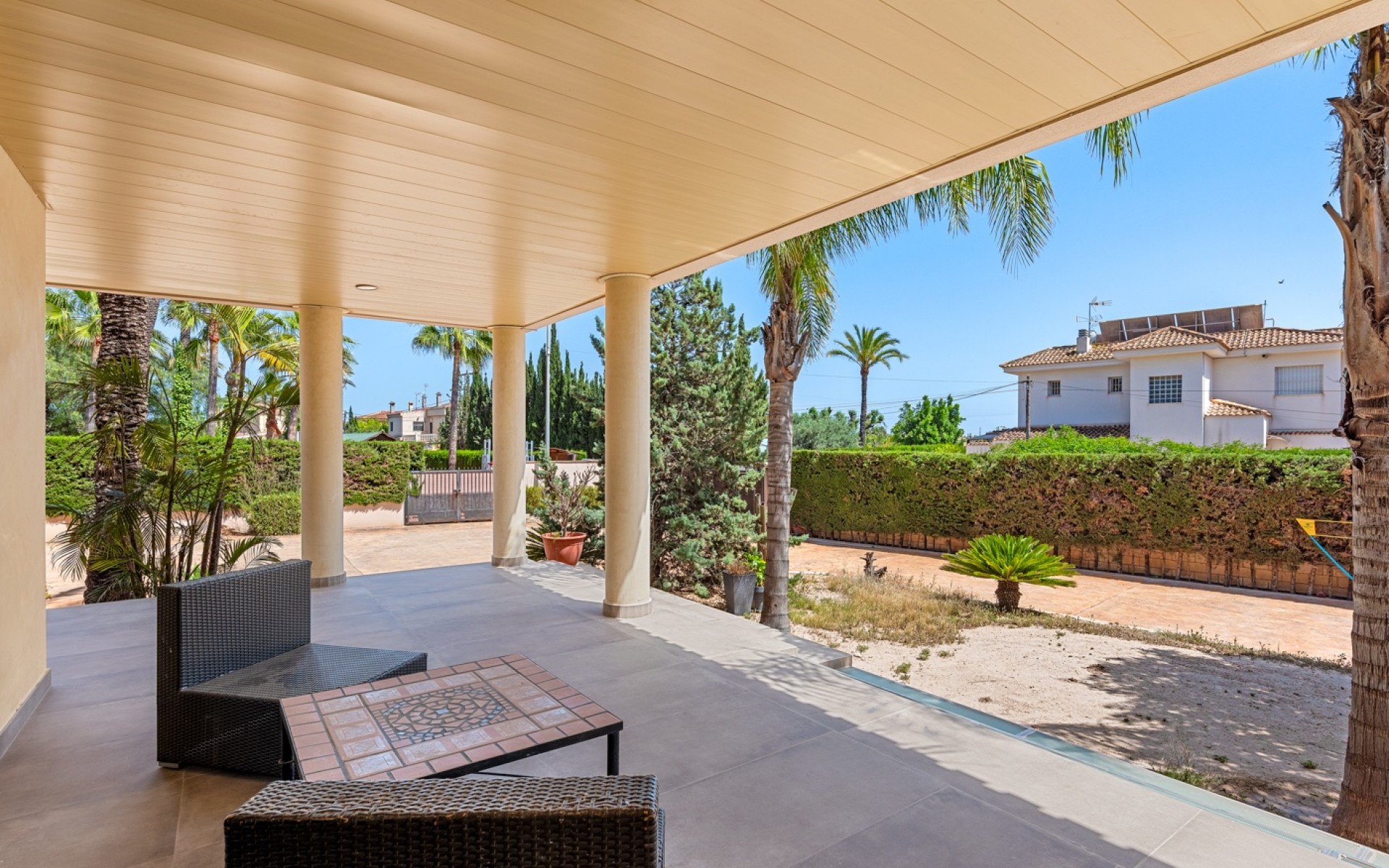 Resale - Villa - Elche