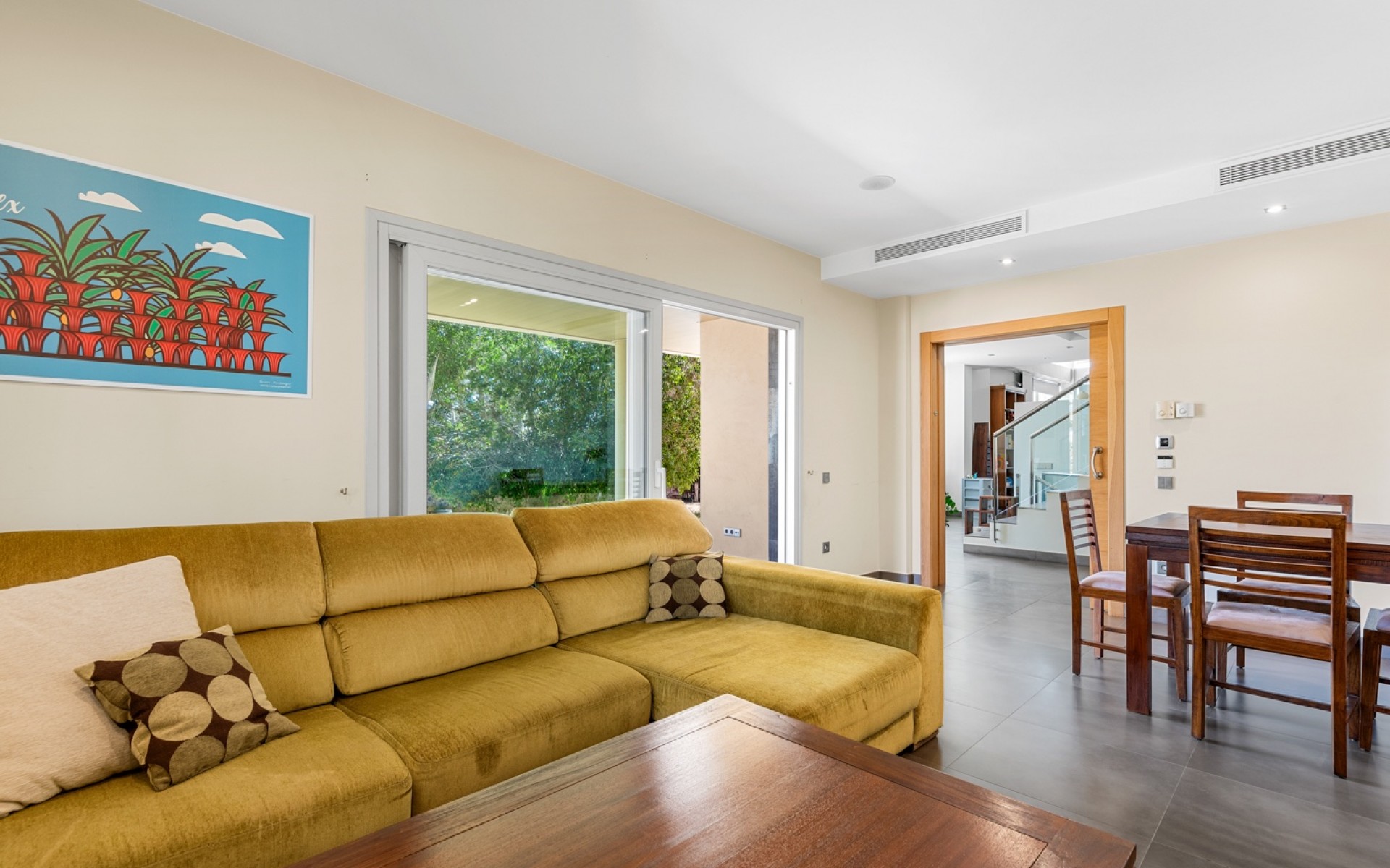 Resale - Villa - Elche