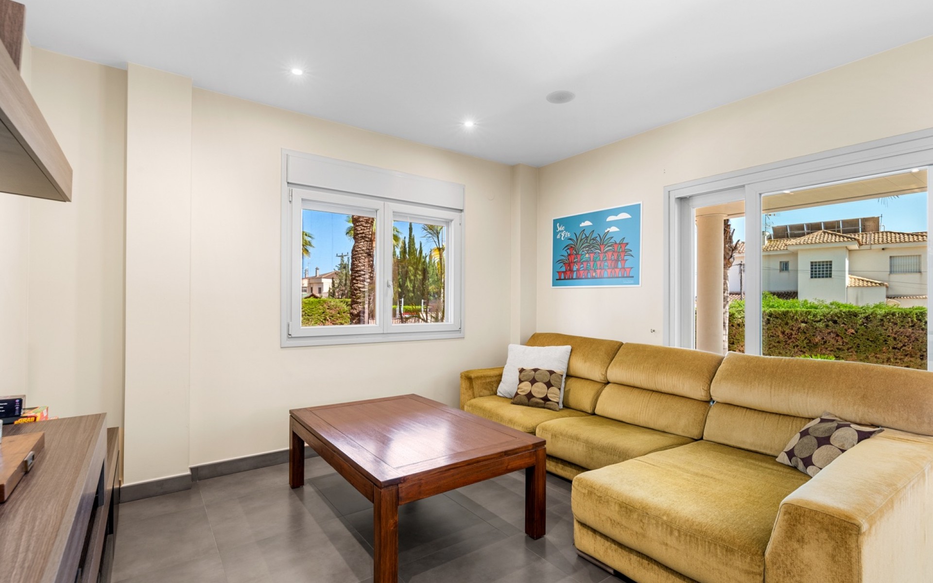 Resale - Villa - Elche